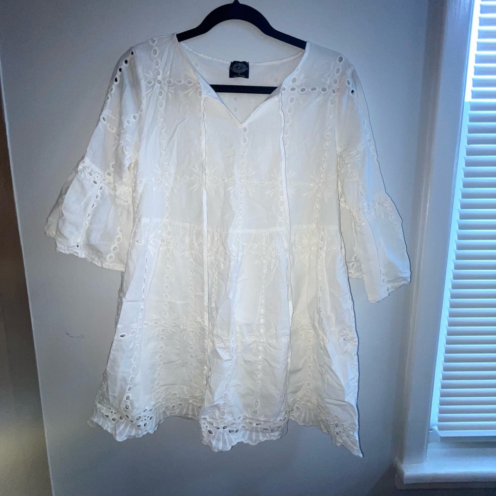 White Ruffled 3/4 Sleeve Boxy Tunic